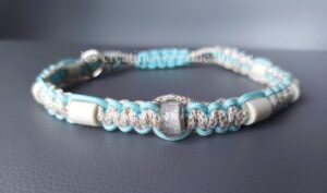 collier perle céramique bicolore paracorde anti puce et tique création Educ'aussie